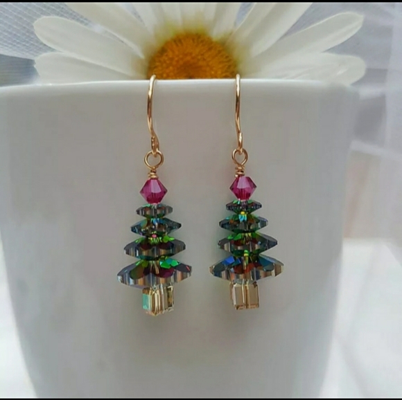 🎄 Prism Christmas Tree Earrings (Silver) 🎄 - Picture 2 of 8